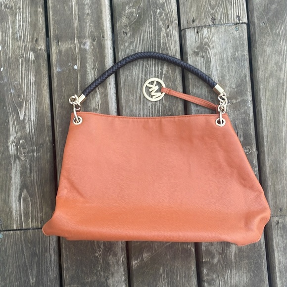 Michael Kors Pebble Chain Bag Purse - Picture 7 of 10